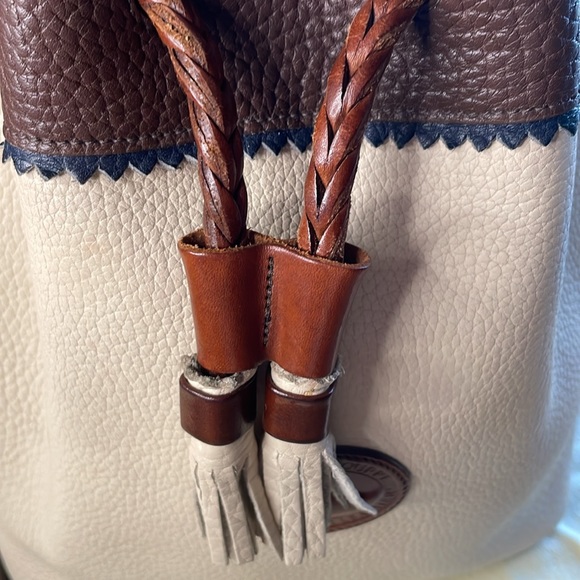 Dooney and Bourke Vintage Teton bag- Exquisite! Bone, Navy and Brown - Picture 17 of 17